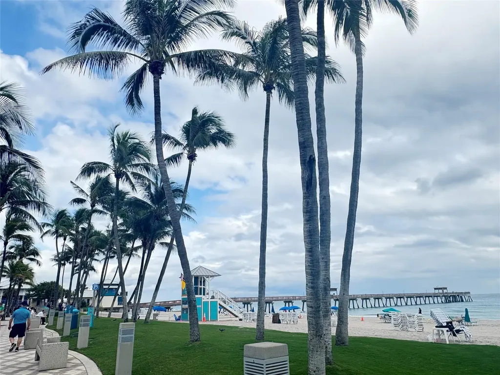 191 SE 20th Avenue Deerfield Beach FL 33441