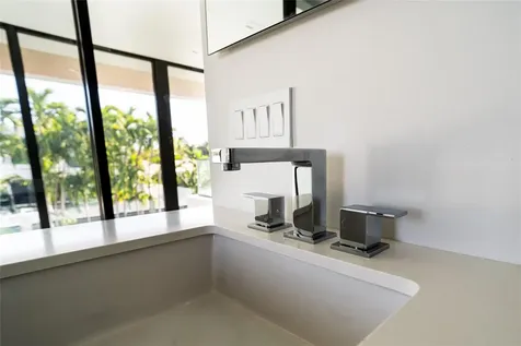 508 NE 9th Avenue Fort Lauderdale FL 33301