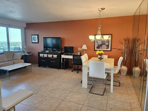 3200 NE 36 Street Fort Lauderdale FL 33308