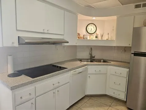 3200 NE 36 Street Fort Lauderdale FL 33308