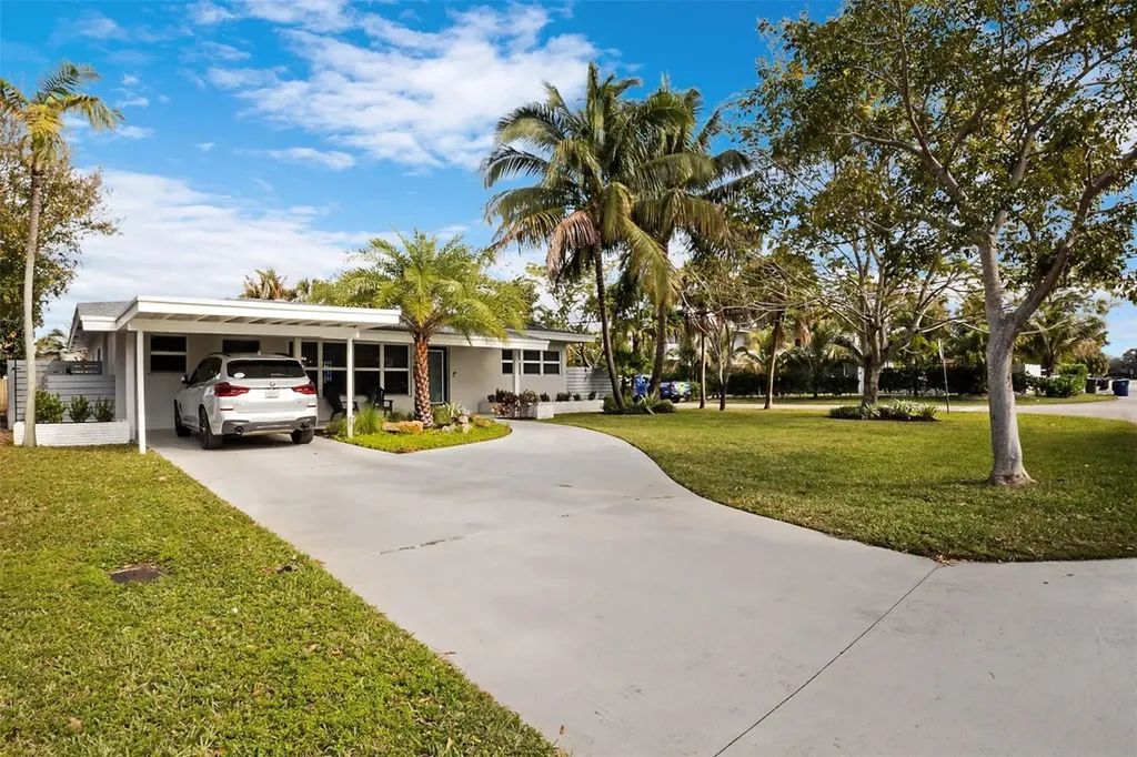 833 NE 17th Court Fort Lauderdale FL 33305