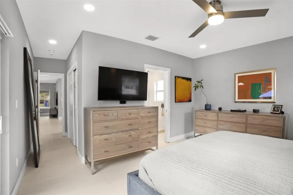 833 NE 17th Court Fort Lauderdale FL 33305