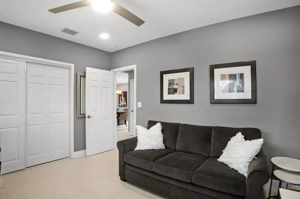 833 NE 17th Court Fort Lauderdale FL 33305