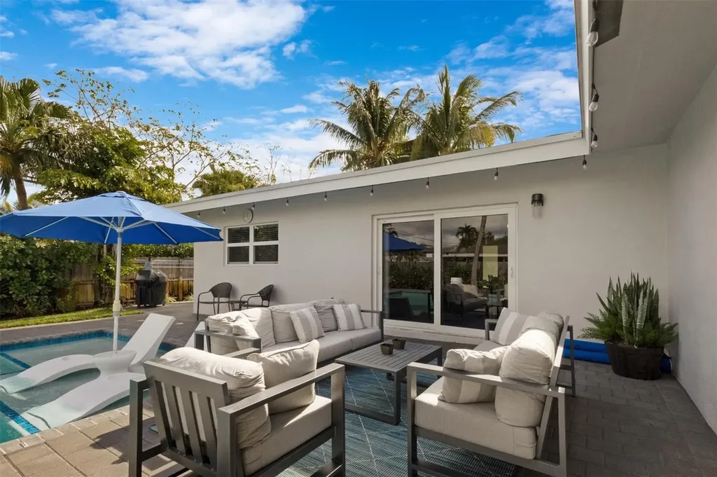 833 NE 17th Court Fort Lauderdale FL 33305