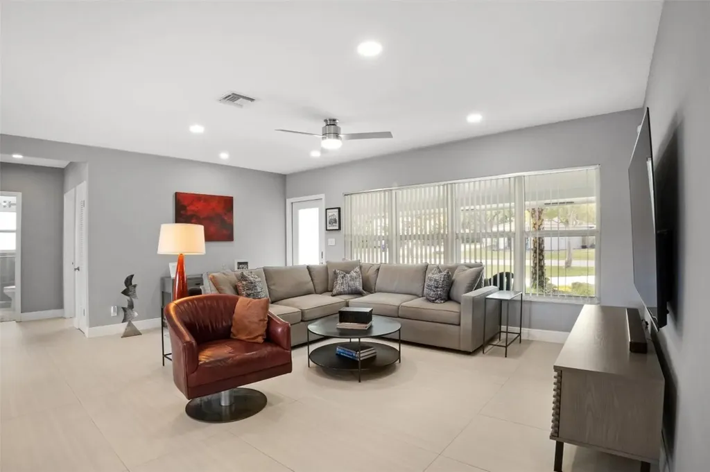 833 NE 17th Court Fort Lauderdale FL 33305
