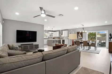 833 NE 17th Court Fort Lauderdale FL 33305