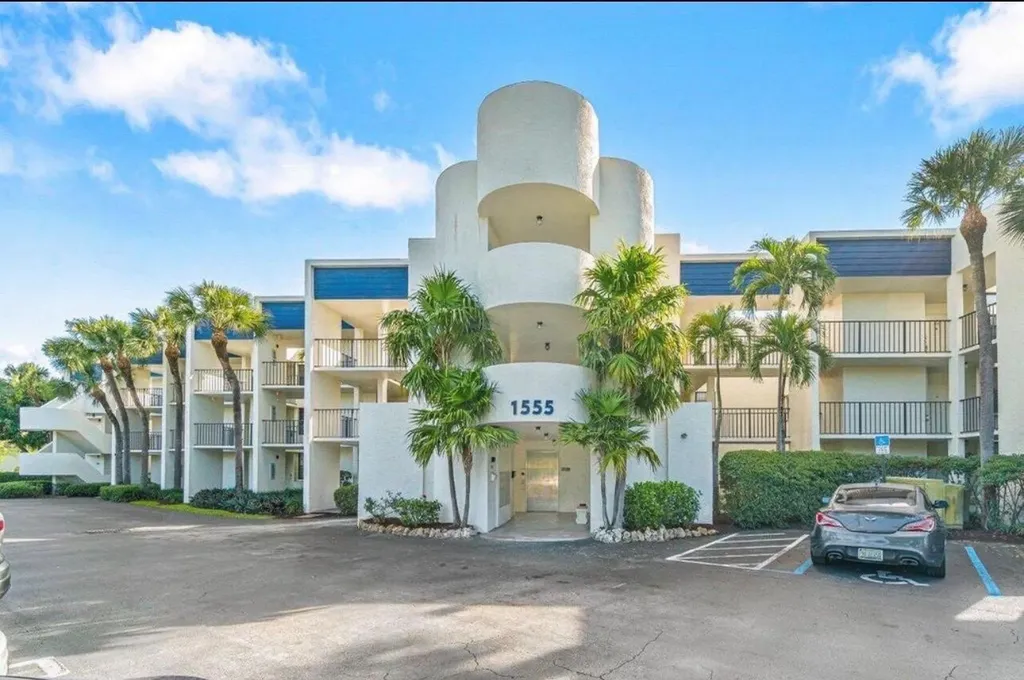 1555 S Federal Highway Delray Beach FL 33483