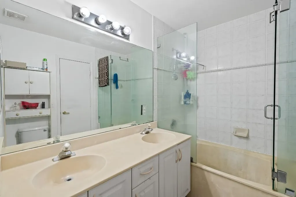 8940 NW 38th Drive Coral Springs FL 33065