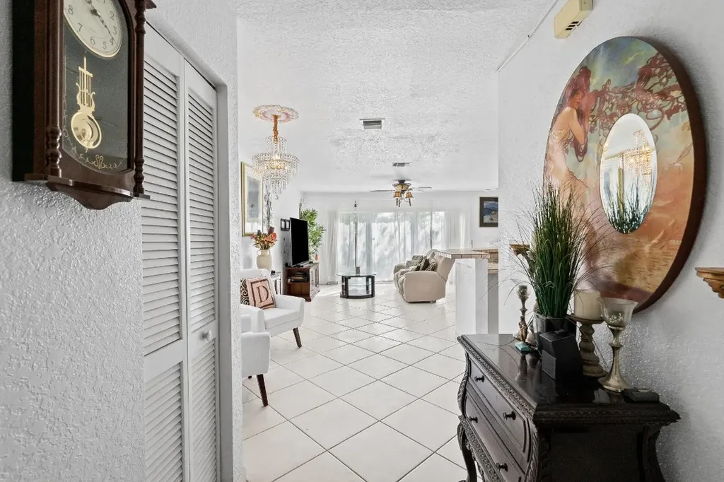 8940 NW 38th Drive Coral Springs FL 33065