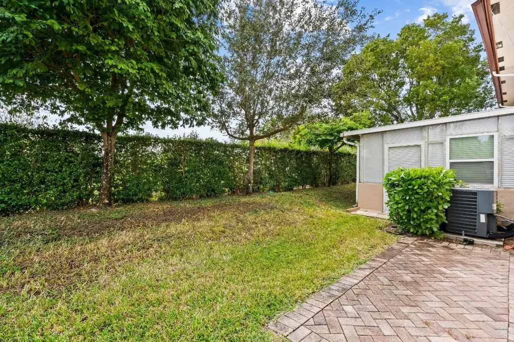 8940 NW 38th Drive Coral Springs FL 33065