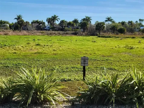 3704 SW 7th Manor Okeechobee FL 34974