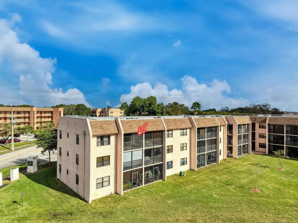 10466 Sunrise Lakes Boulevard Sunrise FL 33322