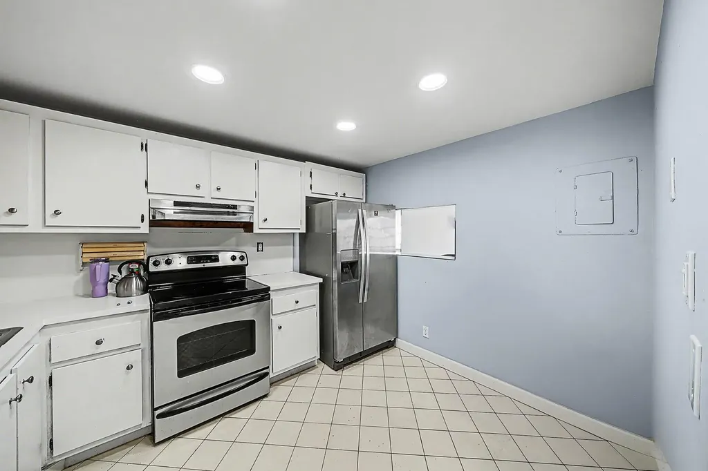 10466 Sunrise Lakes Boulevard Sunrise FL 33322