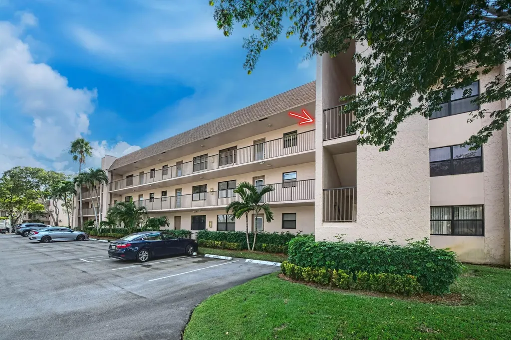 10466 Sunrise Lakes Boulevard Sunrise FL 33322