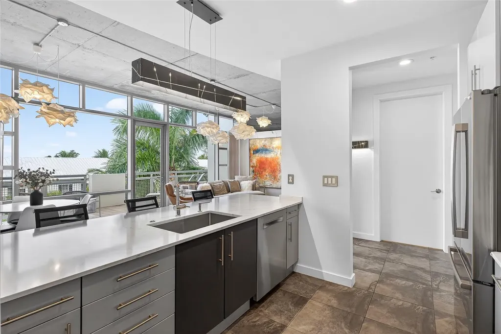 365 SE 6th Avenue Delray Beach FL 33483