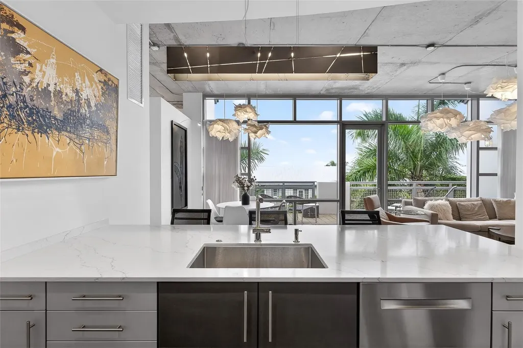 365 SE 6th Avenue Delray Beach FL 33483