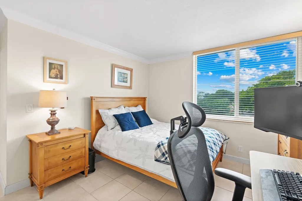 9470 Live Oak Place Davie FL 33324