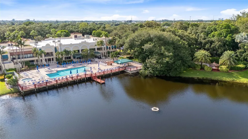 9470 Live Oak Place Davie FL 33324