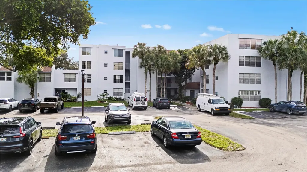 9470 Live Oak Place Davie FL 33324