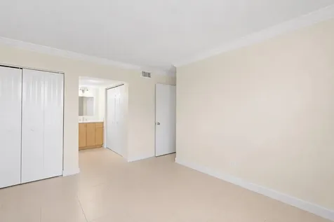 9470 Live Oak Place Davie FL 33324