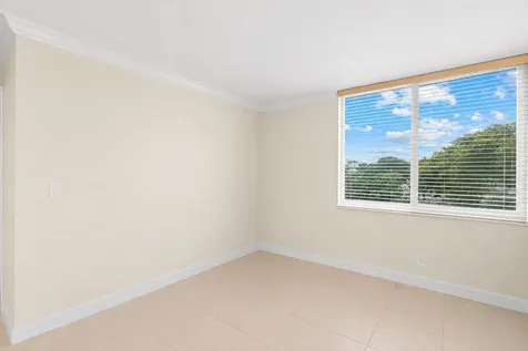 9470 Live Oak Place Davie FL 33324
