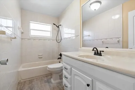 4245 NW 114th Avenue Sunrise FL 33323