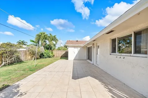 4245 NW 114th Avenue Sunrise FL 33323