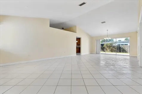 4245 NW 114th Avenue Sunrise FL 33323