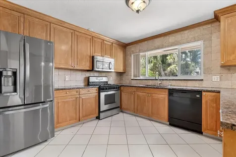 4245 NW 114th Avenue Sunrise FL 33323