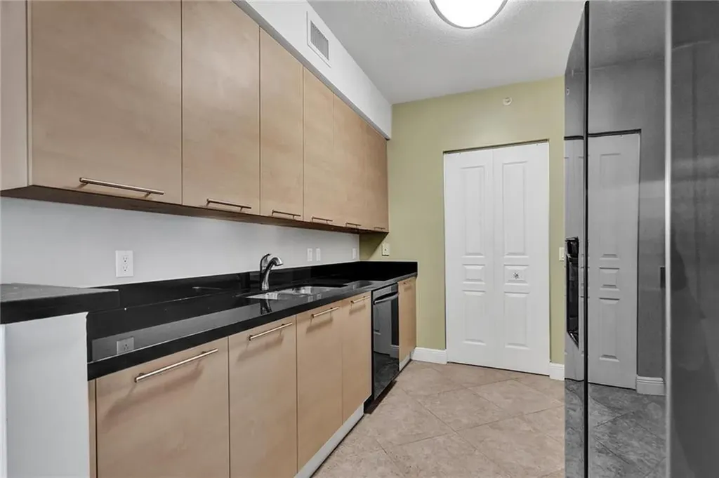 350 SE 2nd Street Fort Lauderdale FL 33301