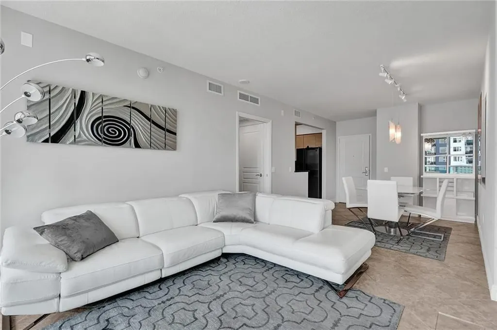 350 SE 2nd Street Fort Lauderdale FL 33301