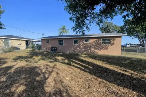 2300 Linda Street Lake Wales FL 33898