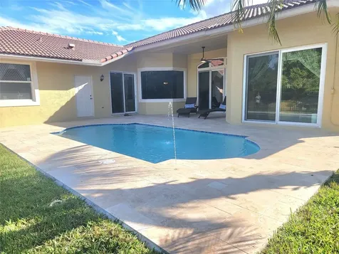 8829 NW 45th Place Coral Springs FL 33065