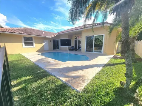 8829 NW 45th Place Coral Springs FL 33065