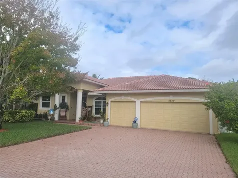 8829 NW 45th Place Coral Springs FL 33065