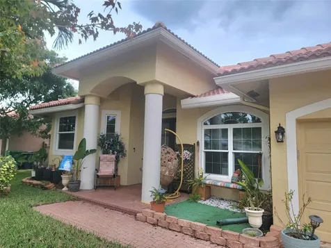 8829 NW 45th Place Coral Springs FL 33065