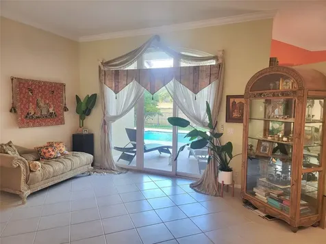 8829 NW 45th Place Coral Springs FL 33065