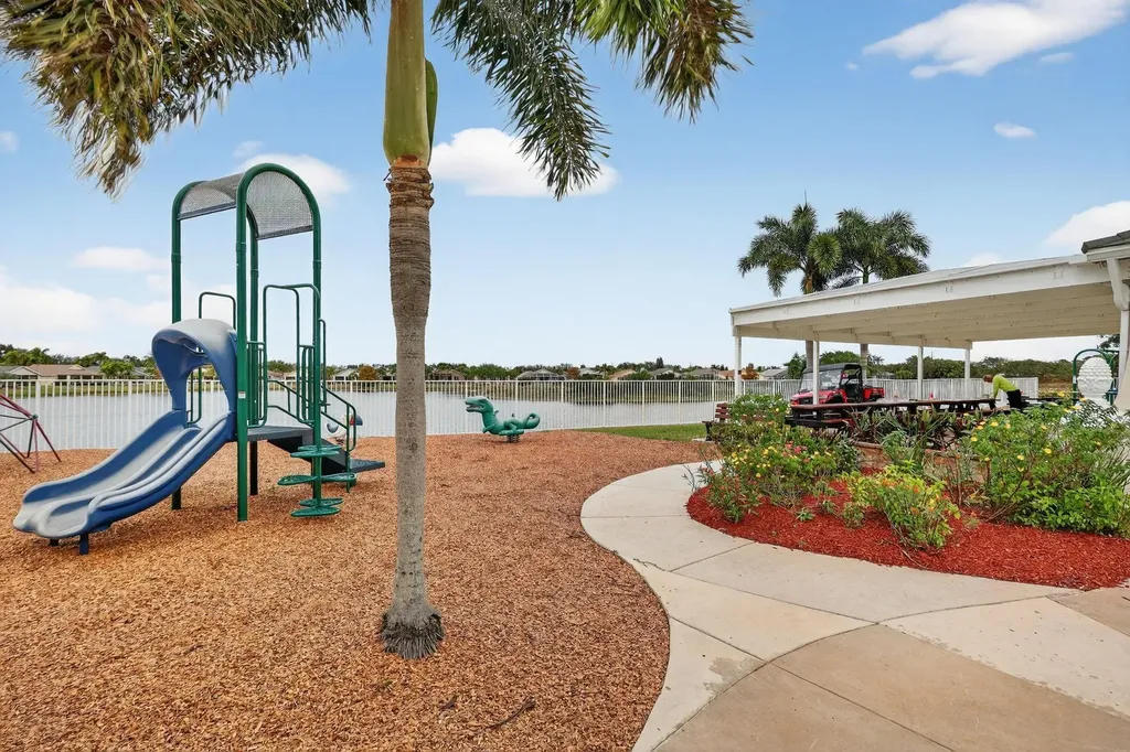 544 SW Lake Manatee Way Port St Lucie FL 34986