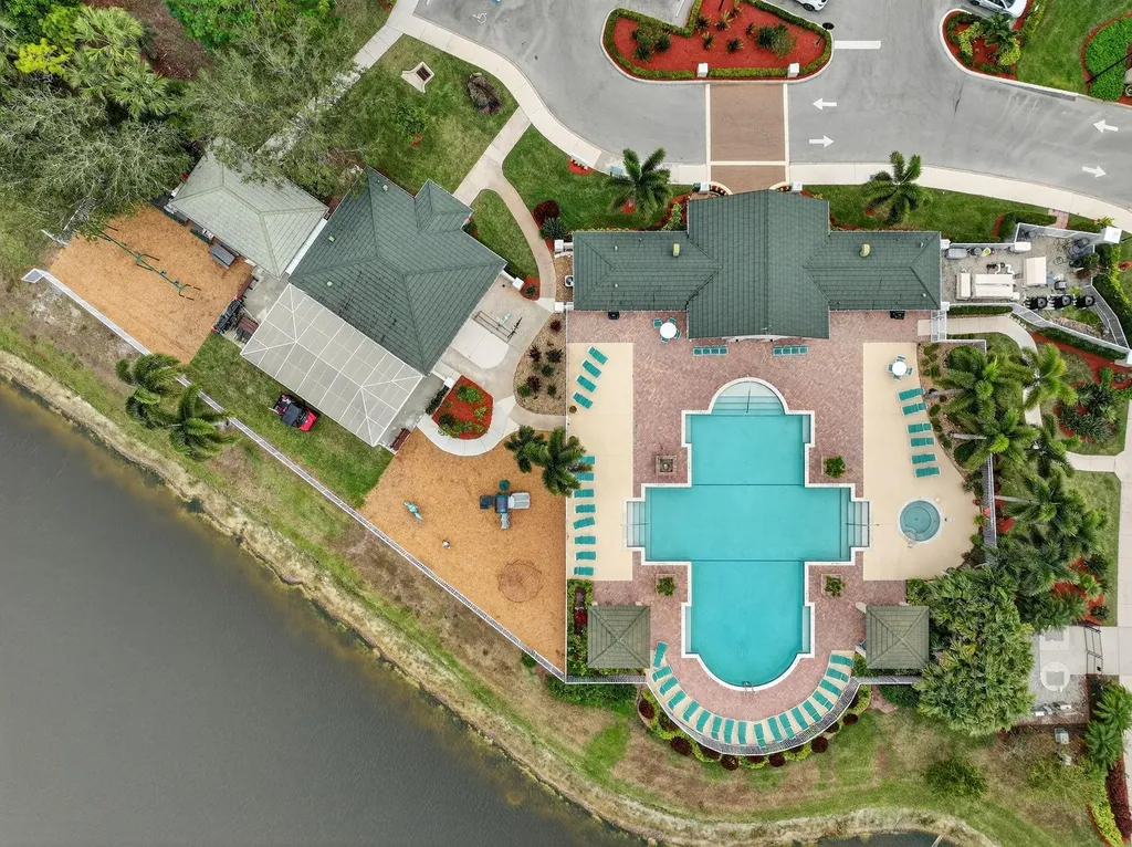 544 SW Lake Manatee Way Port St Lucie FL 34986