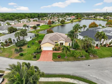 544 SW Lake Manatee Way Port St Lucie FL 34986