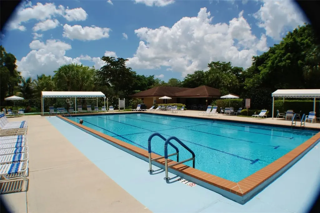 3900 Oaks Clubhouse Drive Pompano Beach FL 33069