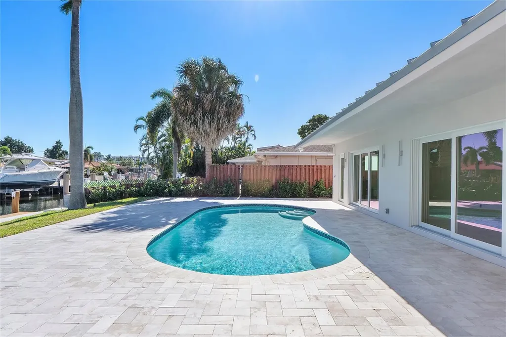 1240 NE 27th Way Pompano Beach FL 33062
