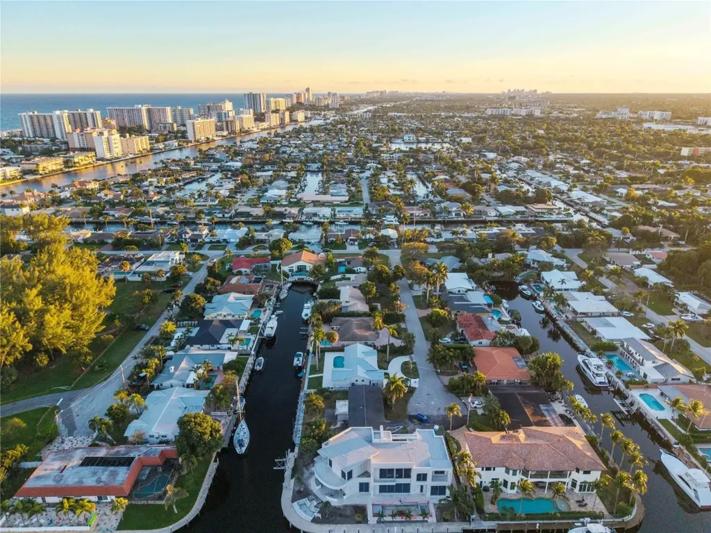 1240 NE 27th Way Pompano Beach FL 33062