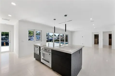 1240 NE 27th Way Pompano Beach FL 33062