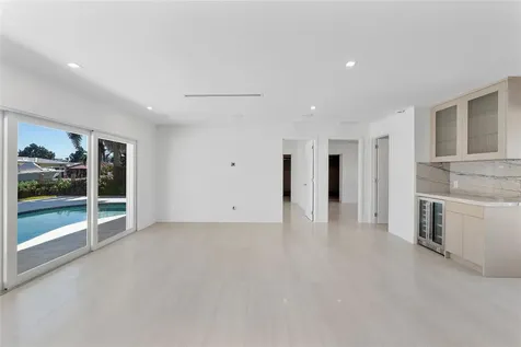 1240 NE 27th Way Pompano Beach FL 33062