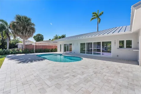 1240 NE 27th Way Pompano Beach FL 33062