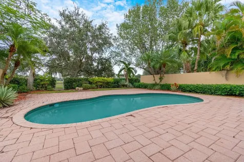 2466 Bay Isle Court Weston FL 33327