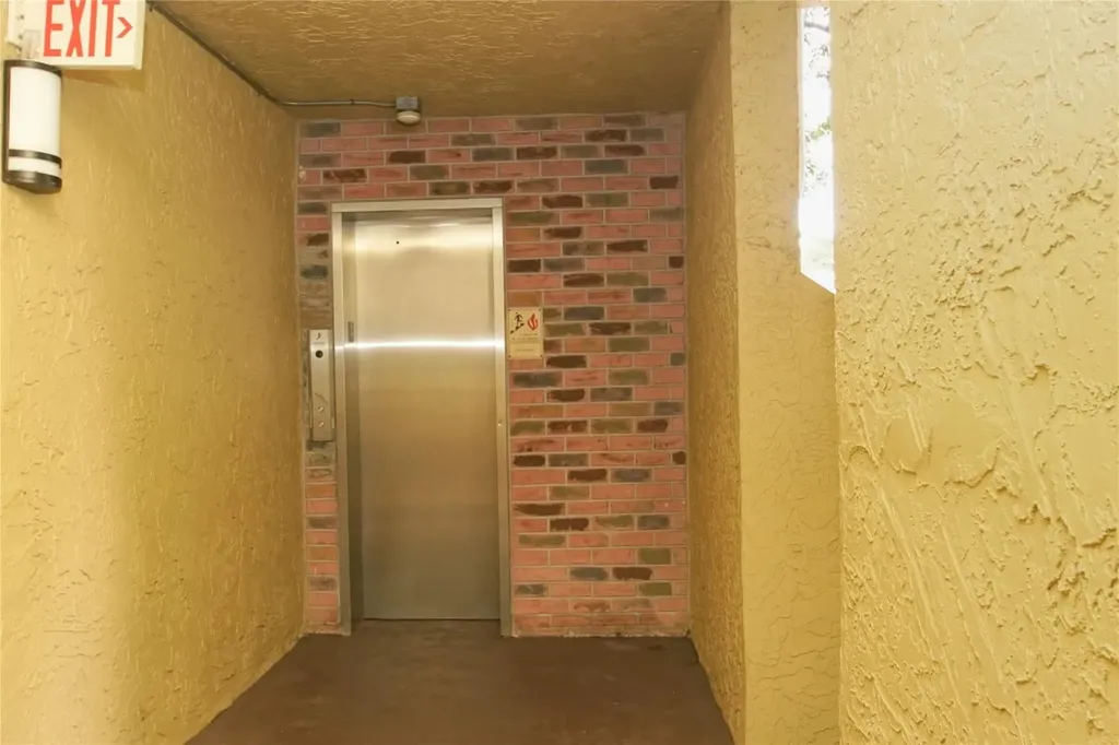 10762 La Placida Drive Coral Springs FL 33065