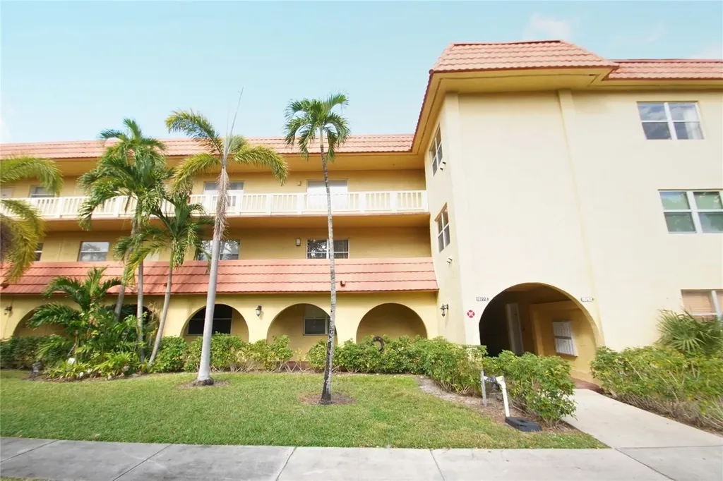 10762 La Placida Drive Coral Springs FL 33065
