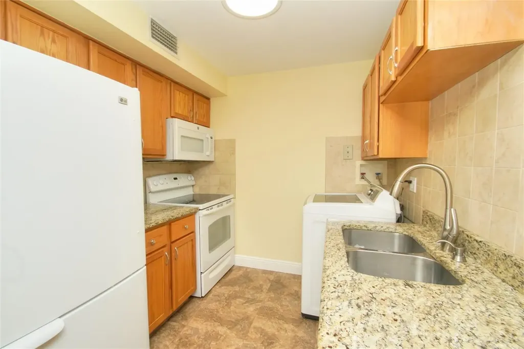 10762 La Placida Drive Coral Springs FL 33065